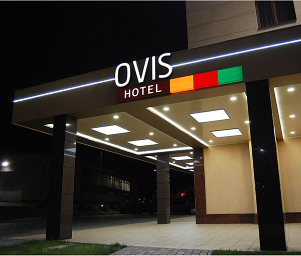Вывеска OVIS HOTEL с лед подсветкой