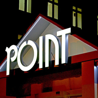 Световые буквы POINT на фасад