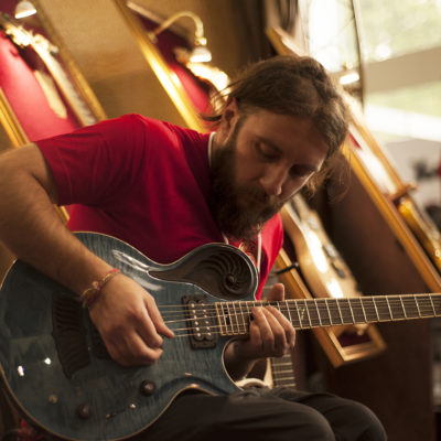 На выставке UNIVERSUM GUITARS